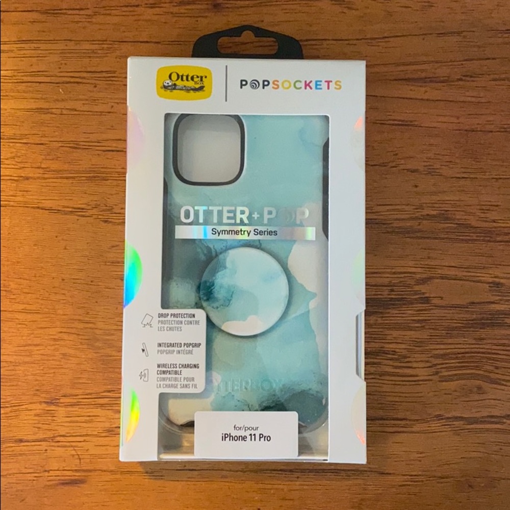 Otter box with built in pop socket